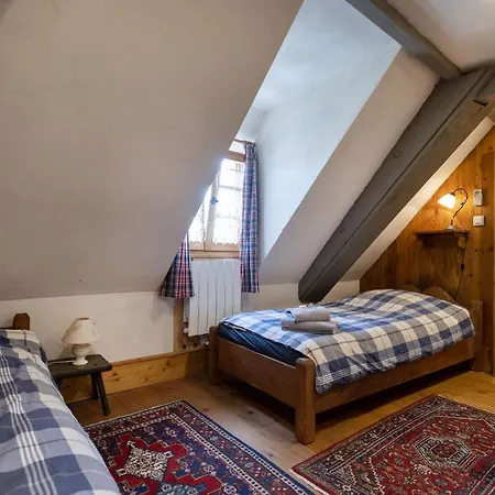 Anno 1698 Et D'hotes Lägenhet